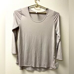 NWT LulaRoe Women's Long Sleeve Ribbed Top. Size 2XL
